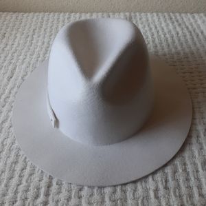 Anthropologie - Cream Off White Wool Felt Structured Fedora Hat